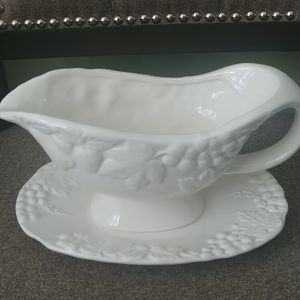 Gravy boat, Made in Japan